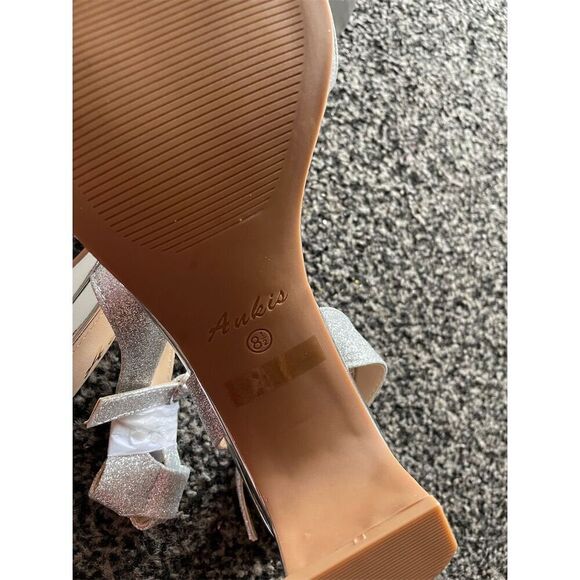 New Women's Silver Glitter Ankle Strap Block Heel Sandals - Picture 8 of 11